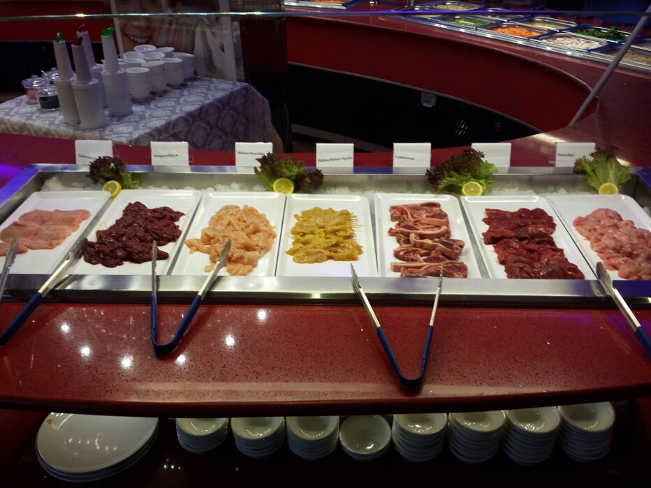 Buffet Asia Perle Mongolische Chinesische Und Japanische Spezialitaten
