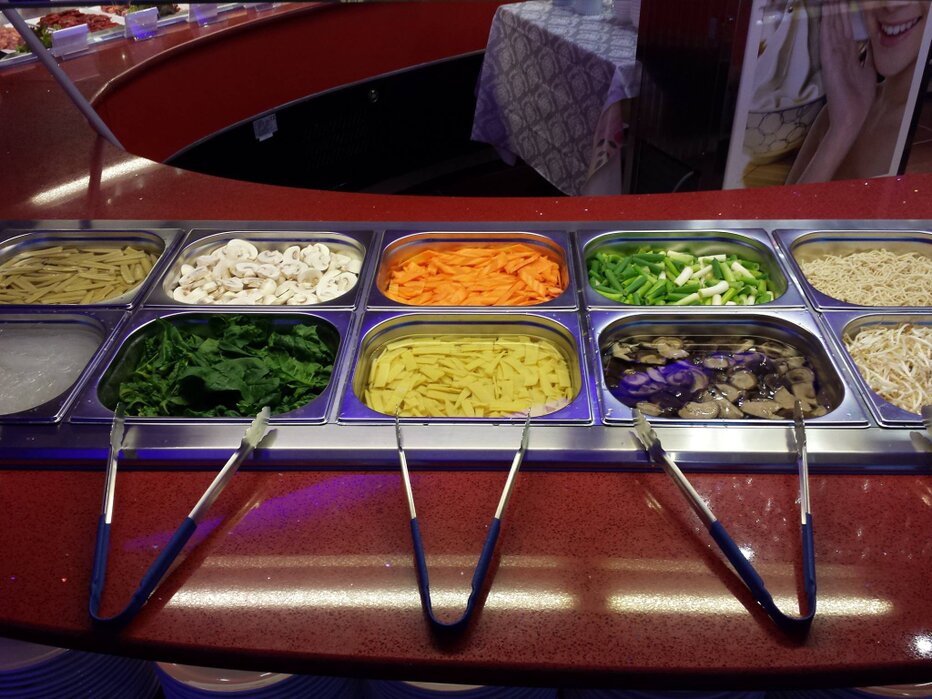 Buffet Asia Perle Mongolische Chinesische Und Japanische Spezialitaten